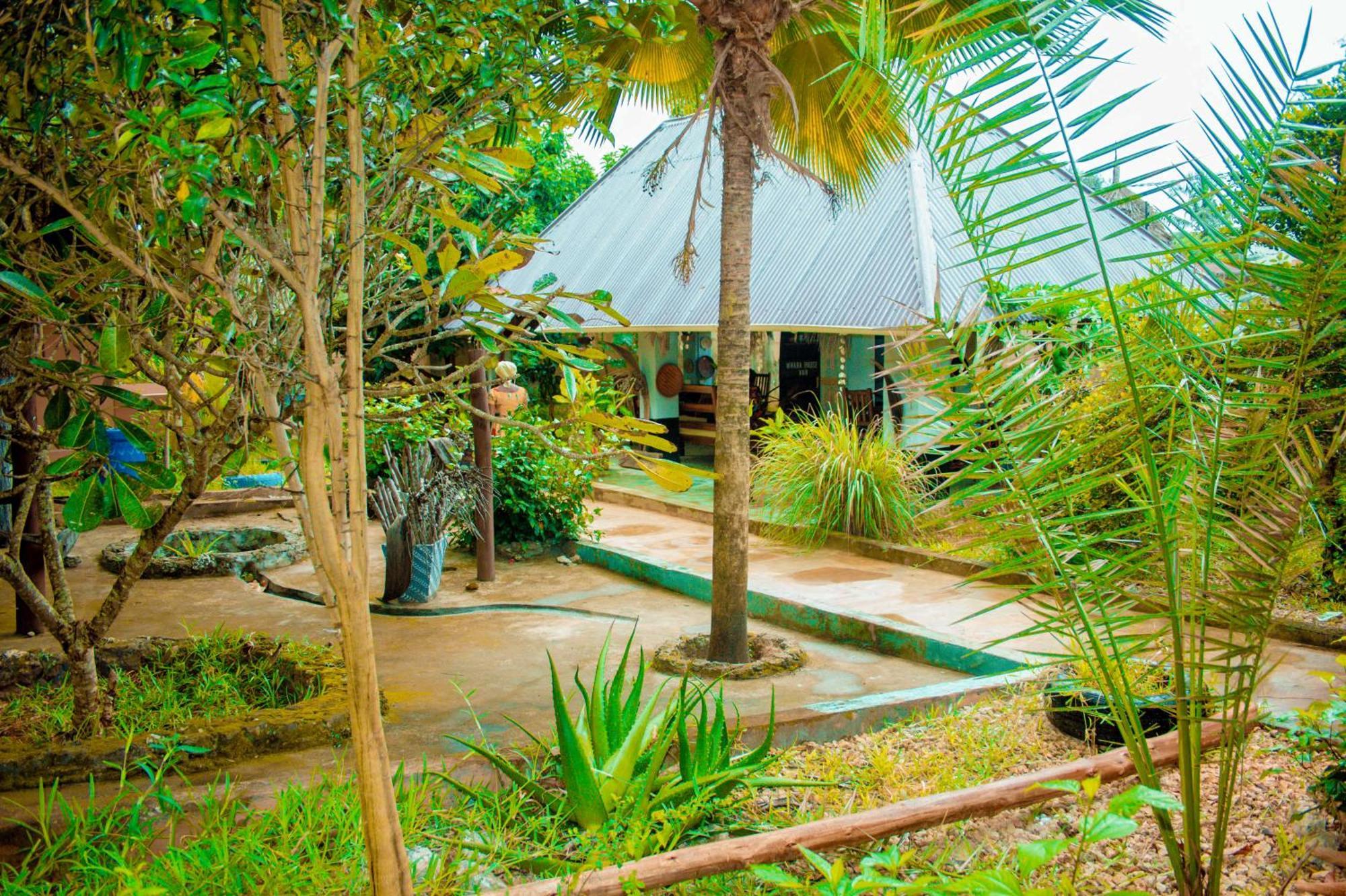 Bed and Breakfast Mwana House Nungwi Esterno foto